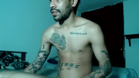 Snapshot of almostattoo chatting on 12/17/25, 04:07 ANDRIU- Instagram andriugigante- andriugigante--- INDEPENDENT MODEL Follow me here online show from 12/17/25, 04:07