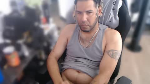 Snapshot of aloha_king chatting on 03/09/25, 09:57 simplyfaded online show from 03/09/25, 09:57