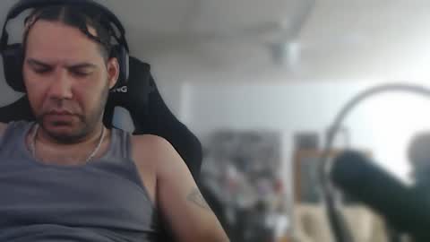 Snapshot of aloha_king chatting on 11/22/25, 11:09 simplyfaded online show from 11/22/25, 11:09