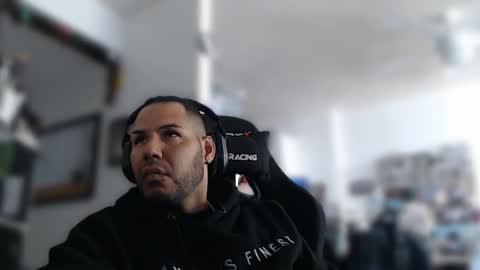 Snapshot of aloha_king chatting on 02/27/26, 03:06 simplyfaded online show from 02/27/26, 03:06