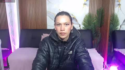alonddra_tay online show from 05/01/26, 11:37