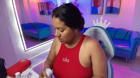 Alondra  online show from 11/25/25, 03:17