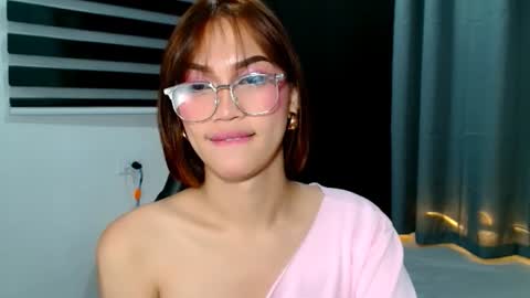 Snapshot of alondrasvenom69 chatting on 06/14/26, 06:48 Alondra online show from 06/14/26, 06:48