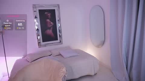 Alondra online show from 09/22/25, 10:28