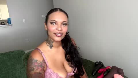 alongcamelexy online show from 10/14/25, 03:24