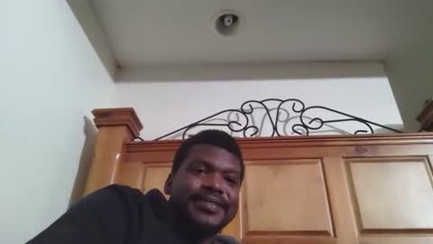 Snapshot of alotacat chatting on 11/08/25, 12:27 alotacat online show from 11/08/25, 12:27