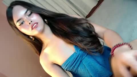 Snapshot of alove_too_last chatting on 01/13/25, 01:49 LEXY online show from 01/13/25, 01:49