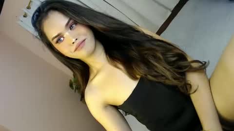 Snapshot of alove_too_last chatting on 02/01/25, 03:07 LEXY online show from 02/01/25, 03:07