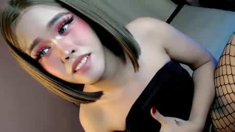 Snapshot of alove_too_last chatting on 02/26/25, 01:30 LEXY online show from 02/26/25, 01:30