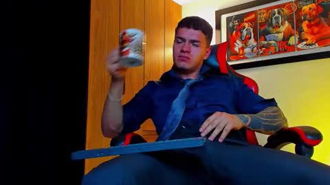 alpha_dominus_ online show from 11/19/25, 06:13