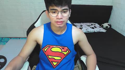 Angelo online show from 10/31/25, 06:47