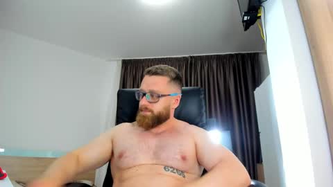Alphaalexxx Lets reach Me 100 thumbs up online show from 06/01/26, 04:52