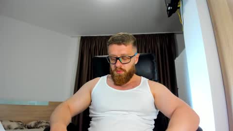 Alphaalexxx Lets reach Me 100 thumbs up online show from 06/04/26, 02:56