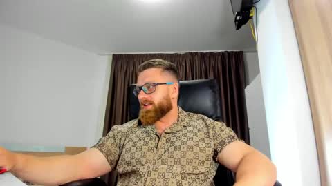 Alphaalexxx Lets reach Me 100 thumbs up online show from 06/05/26, 04:45