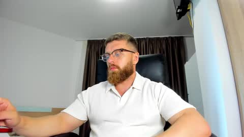 Alphaalexxx Lets reach Me 100 thumbs up online show from 06/07/26, 05:27