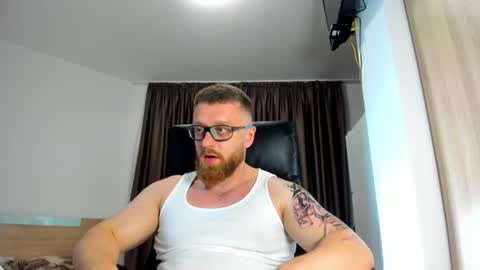Alphaalexxx Lets reach Me 100 thumbs up online show from 06/10/26, 05:12