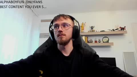 Snapshot of alphaboyfun chatting on 01/09/26, 01:47 Andi online show from 01/09/26, 01:47