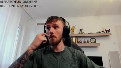 Snapshot of alphaboyfun chatting on 01/10/26, 12:51 Andi online show from 01/10/26, 12:51