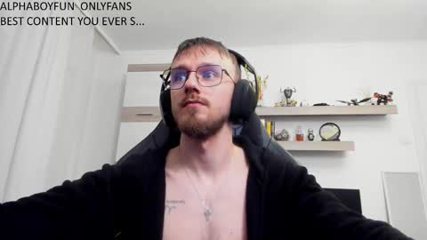 Snapshot of alphaboyfun chatting on 01/11/26, 05:34 Andi online show from 01/11/26, 05:34