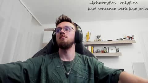 Snapshot of alphaboyfun chatting on 02/05/26, 09:08 Andi online show from 02/05/26, 09:08