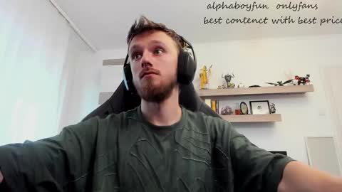 Snapshot of alphaboyfun chatting on 02/06/26, 09:12 Andi online show from 02/06/26, 09:12