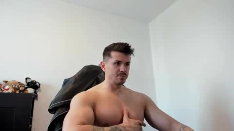 Snapshot of alphagodleatherking92 chatting on 05/12/26, 08:33 LeatherMaster online show from 05/12/26, 08:33