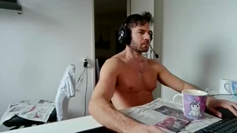 alphah_hunk online show from 12/21/25, 10:44