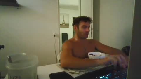 Snapshot of alphah_hunk chatting on 06/22/26, 10:56 alphah_hunk online show from 06/22/26, 10:56