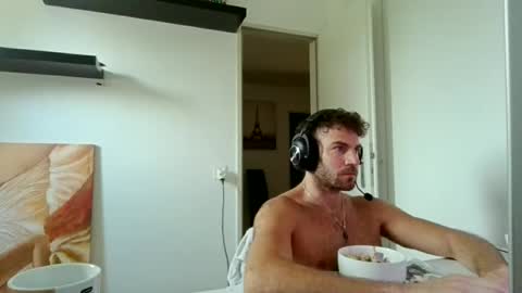 Snapshot of alphah_hunk chatting on 06/30/26, 10:38 alphah_hunk online show from 06/30/26, 10:38