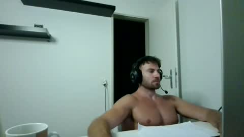 Snapshot of alphah_hunk chatting on 07/10/26, 08:22 alphah_hunk online show from 07/10/26, 08:22