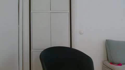 alphahung23 online show from 11/19/25, 08:25