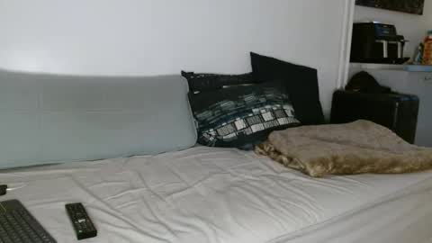 alphahung23 online show from 12/22/25, 07:38