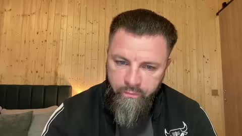 Jhonny online show from 05/19/26, 02:07