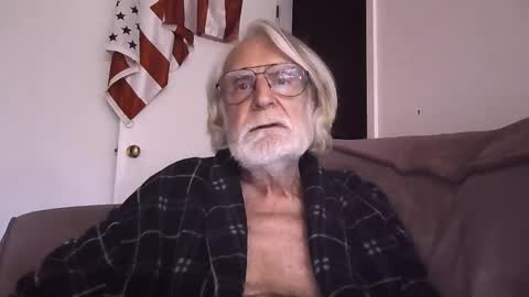 AlphaUniform online show from 04/14/26, 10:38