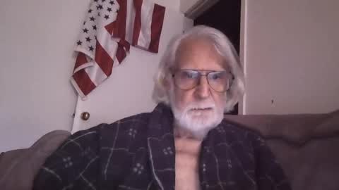 AlphaUniform online show from 04/15/26, 01:51