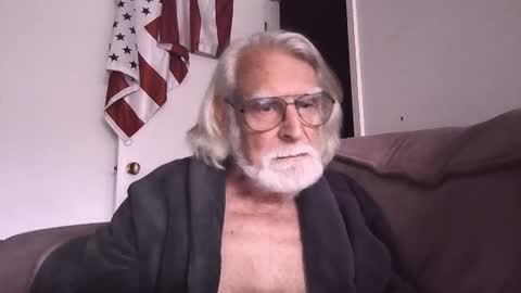 AlphaUniform online show from 06/26/26, 03:38