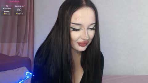 Alter online show from 10/13/25, 07:25