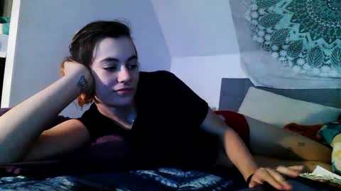 Snapshot of alternativeivy02 chatting on 09/16/25, 01:23 Ivy online show from 09/16/25, 01:23