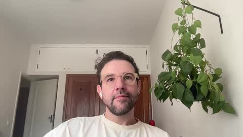 Snapshot of alto1e90br chatting on 10/14/25, 01:45 alto1e90br online show from 10/14/25, 01:45