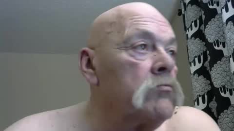 Snapshot of altoplay69 chatting on 11/19/25, 01:49 altoplay69 online show from 11/19/25, 01:49