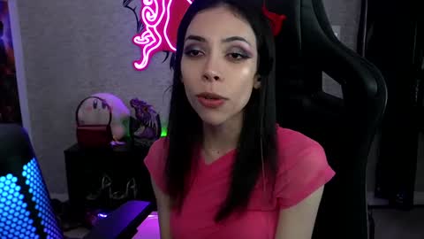 Snapshot of altsofie chatting on 12/11/24, 02:33 Sofie Kimino online show from 12/11/24, 02:33