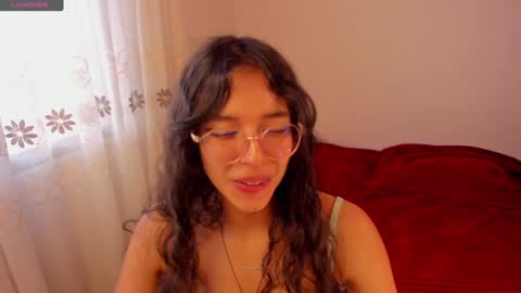 Snapshot of aluna_0310 chatting on 12/04/24, 09:35 . . online show from 12/04/24, 09:35