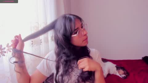 Snapshot of aluna_0310 chatting on 12/16/24, 07:54 . . online show from 12/16/24, 07:54