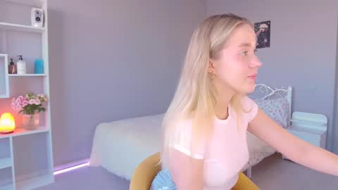 Snapshot of aluntick chatting on 02/23/25, 01:53 Amelia NEXT STREAM online show from 02/23/25, 01:53
