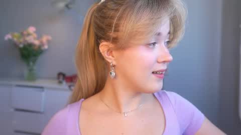 Snapshot of aluntick chatting on 05/09/26, 02:11 Amelia NEXT STREAM online show from 05/09/26, 02:11