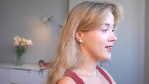 Snapshot of aluntick chatting on 05/16/26, 02:05 Amelia NEXT STREAM online show from 05/16/26, 02:05
