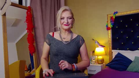 Snapshot of alura_jenson_ chatting on 12/01/25, 08:03 Alura Jenson online show from 12/01/25, 08:03