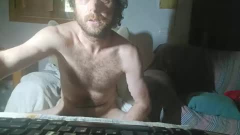 Snapshot of alvarooo1111 chatting on 09/28/25, 11:15 Balearicsex11 online show from 09/28/25, 11:15