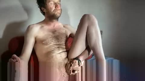 Snapshot of alvarooo1111 chatting on 05/30/26, 10:34 Balearicsex11 online show from 05/30/26, 10:34