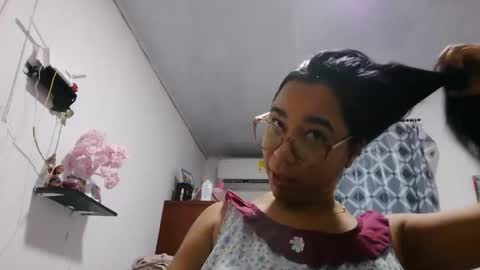 Snapshot of aly826805 chatting on 10/27/25, 02:59 analia online show from 10/27/25, 02:59